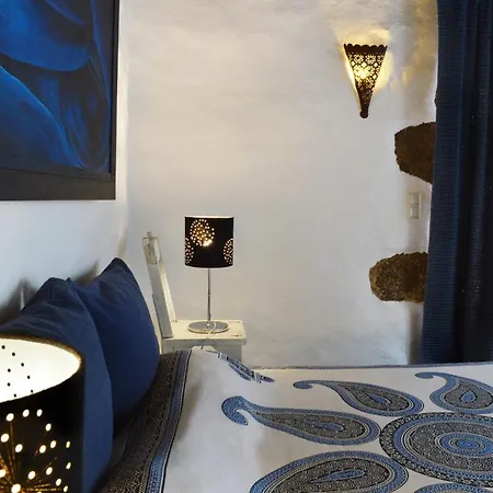 Apartment Stylish Getaway With Secluded Patio In Lava