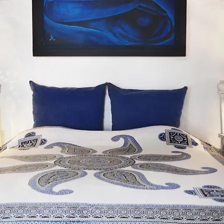 Stylish Getaway With Secluded Patio In Lava Daire