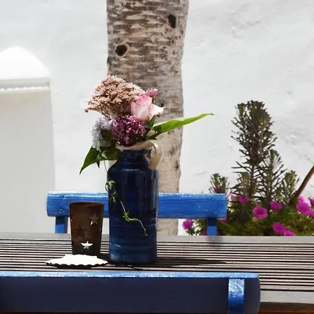 Stylish Getaway With Secluded Patio In Lava Uga