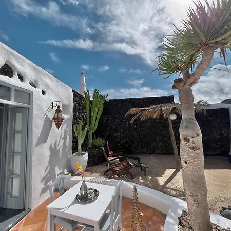 Appartamento Stylish Getaway With Secluded Patio In Lava *
