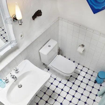 Stylish Getaway With Secluded Patio In Lava Apartamento Uga