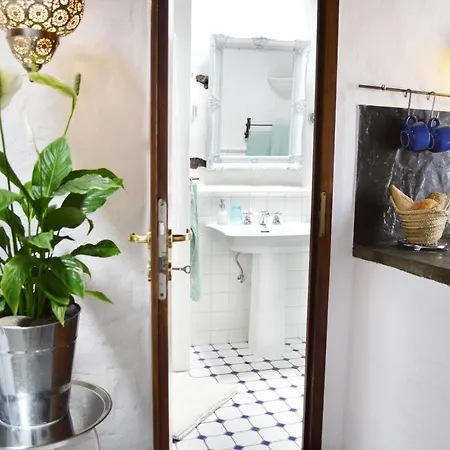 Apartamento Stylish Getaway With Secluded Patio In Lava *