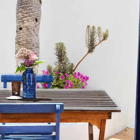 Stylish Getaway With Secluded Patio In Lava *